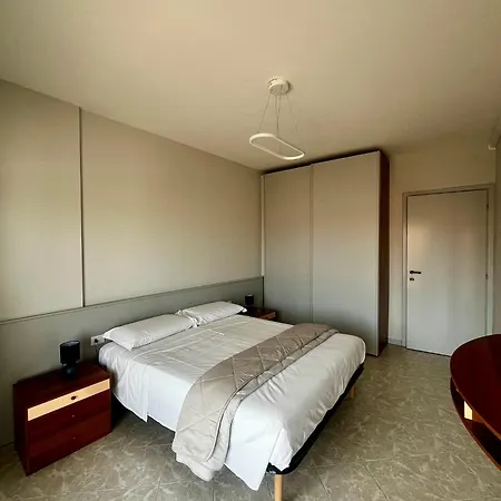 Kristall Pool View By Almanova Residenze Apartamento Desenzano del Garda