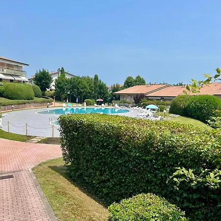 Apartamento Kristall Pool View By Almanova Residenze