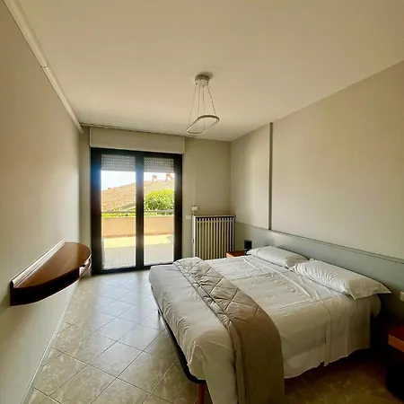 Kristall Pool View By Almanova Residenze Desenzano del Garda