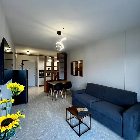 Kristall Pool View By Almanova Residenze Desenzano del Garda